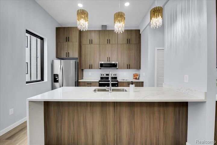 Property Photo:  177 Gladstone 3  MI 48202 