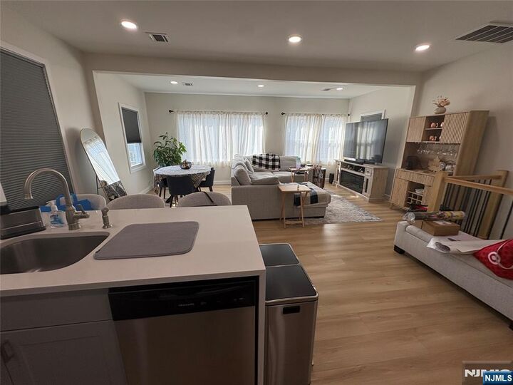 Property Photo:  540 Elm Street 2  NJ 07032 