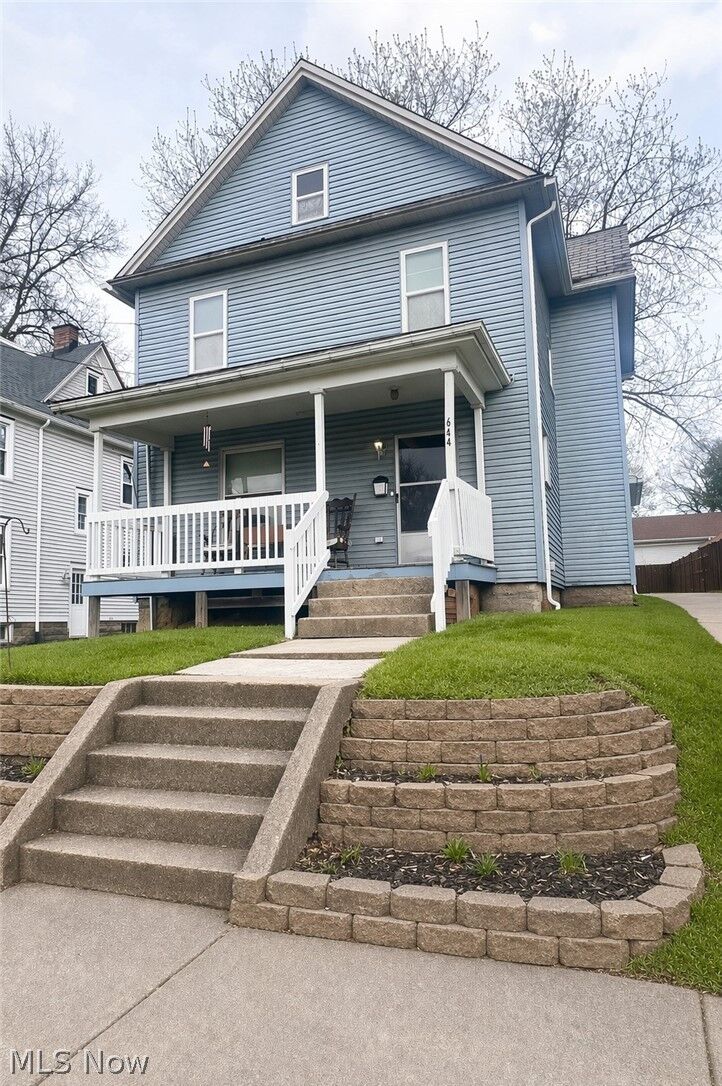 Property Photo:  644 N Ellsworth  OH 44460 