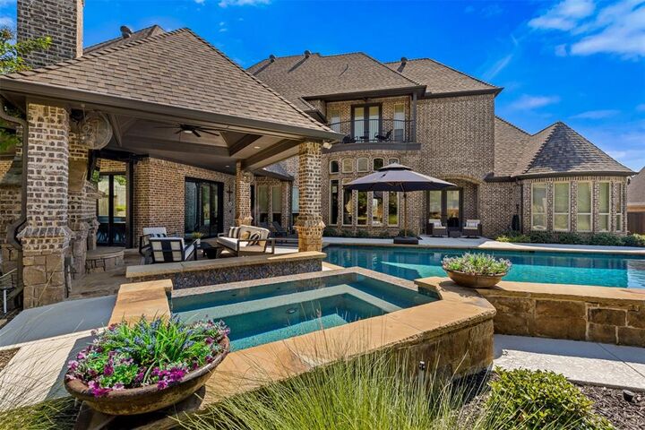 Property Photo:  1113 Venetian Street  TX 76262 