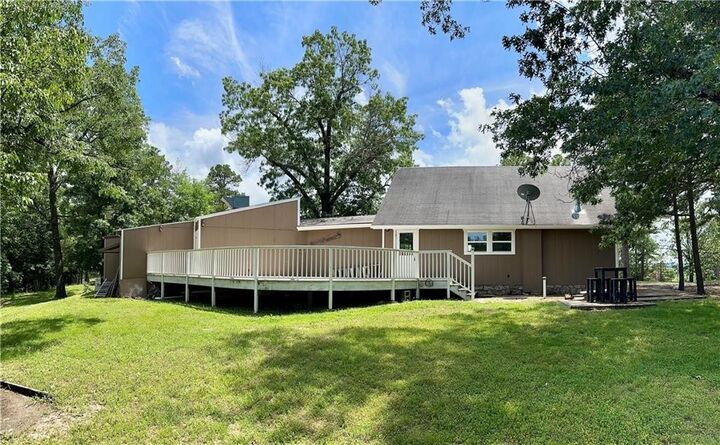 Property Photo:  426 Van Buren  AR 72632 