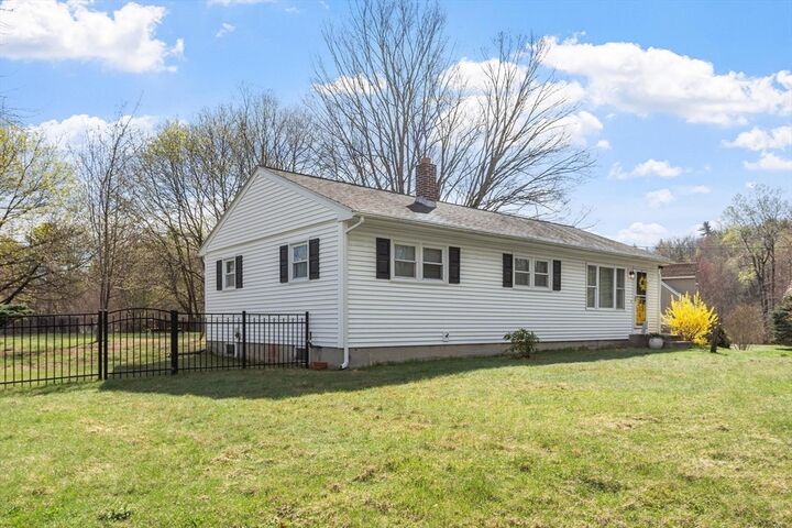 Property Photo:  46 Rolling Acres Road  MA 01462 