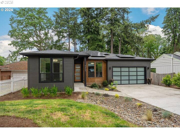 Property Photo:  4402 NW Lavina St  WA 98660 