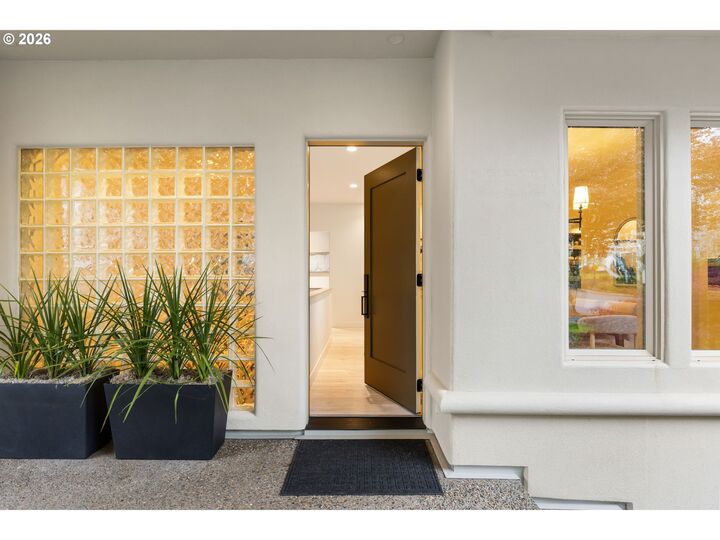 Property Photo:  10203 NW Engleman St  OR 97229 