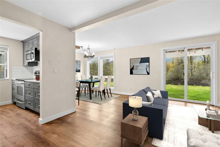 Property Photo:  445  Main Avenue S 25  WA 98045 