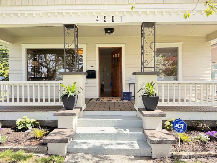 Property Photo:  4501  Pacific Ave  WA 98418 