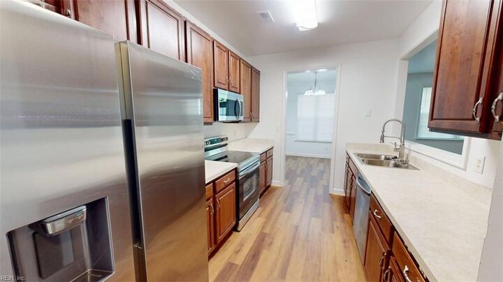 Property Photo:  514 Heatherwood Loop  VA 23602 