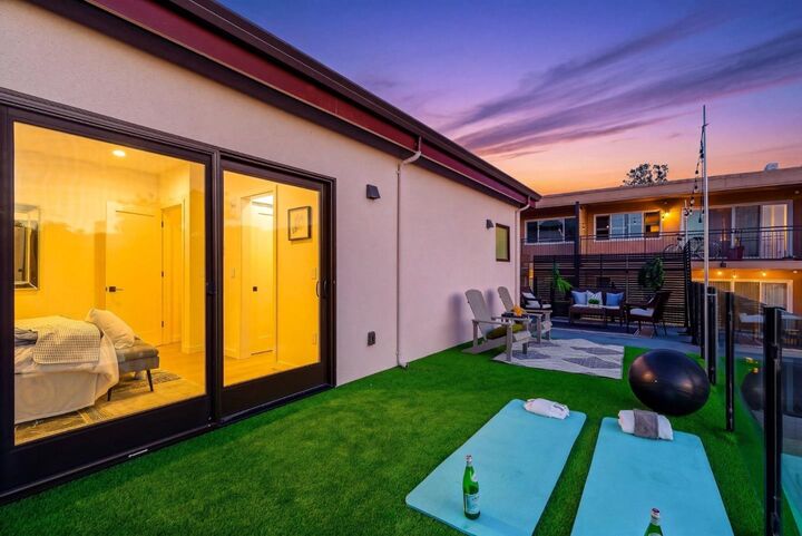 Property Photo:  914 Woodside  CA 94061 