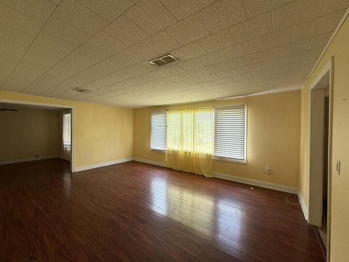 Property Photo:  1812 Sholars  TX 77630 