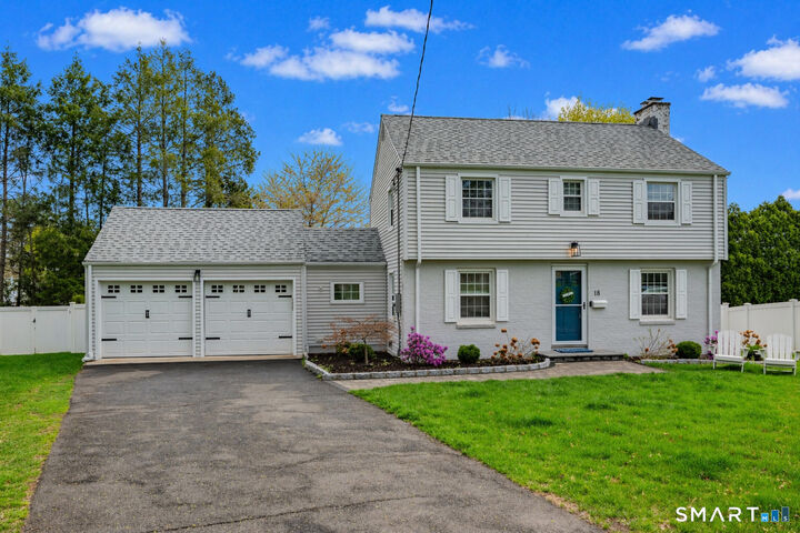 Property Photo:  18 Foxridge Road  CT 06107 