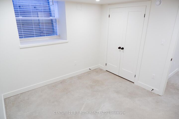Photo de la propriété: 1370 Killarney Beach Road 207 ON L0L 1W0