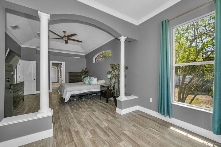 Property Photo:  14224 Creek Run Drive  FL 33579 