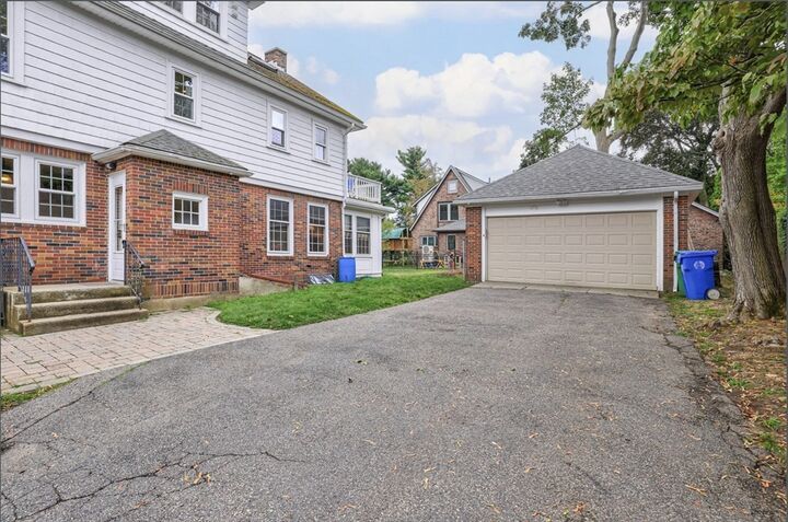 Property Photo:  269 Waltham  MA 02465 