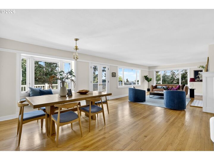 Property Photo:  3435 NW Luray Ter  OR 97210 