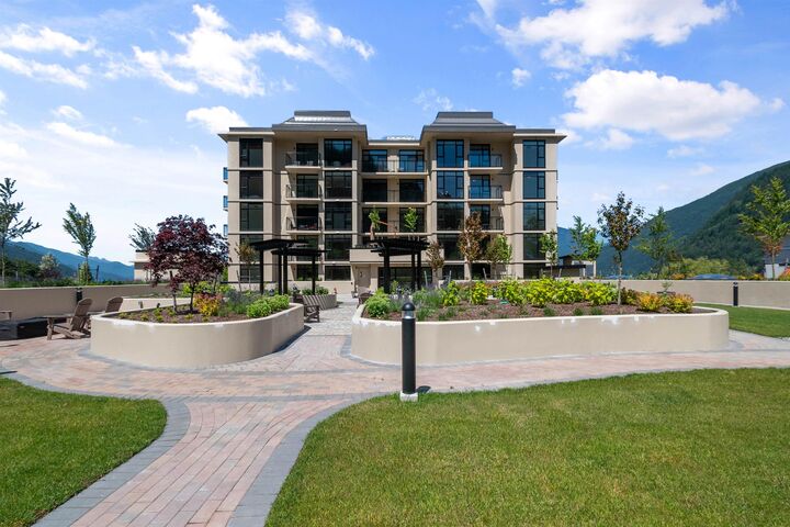 Property Photo: 120 Esplanade Avenue 605 BC V0M 1K0