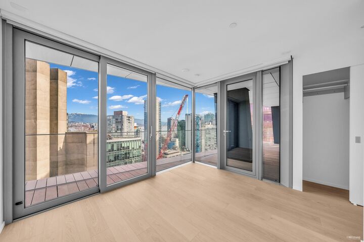 Property Photo: 1568 Alberni Street 2203 BC V6G 0E3