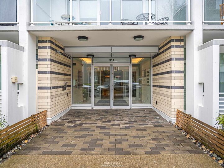 Property Photo: 311 E 6th Avenue 509 BC V5T 1J9