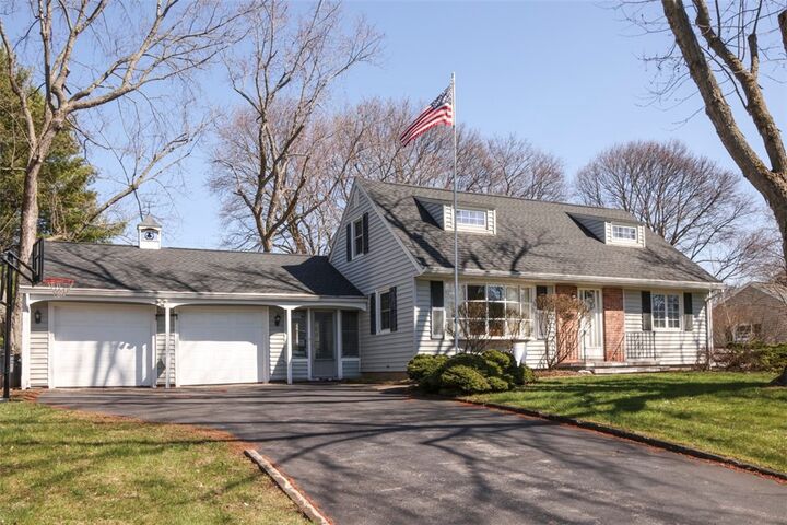 Property Photo:  44 W Cavalier Road  NY 14546 