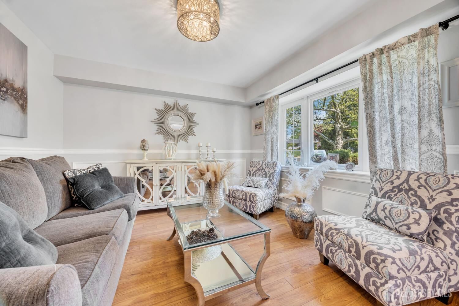 Property Photo:  7 Stratford Drive  NJ 08857 