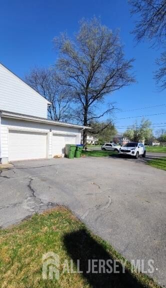 Property Photo:  29 E Ventnor Drive  NJ 08820 