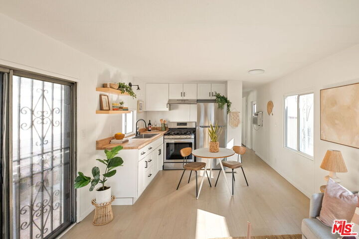 Property Photo:  11250 Playa St  CA 90230 