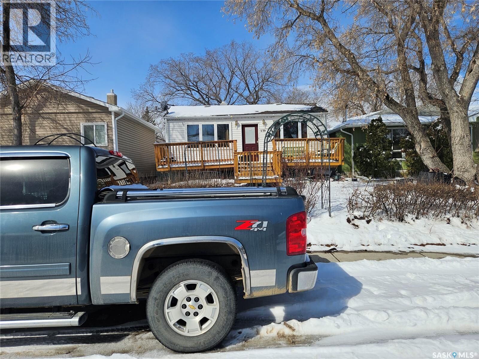 Property Photo: 370 Arthur Street SK S4R 4X2