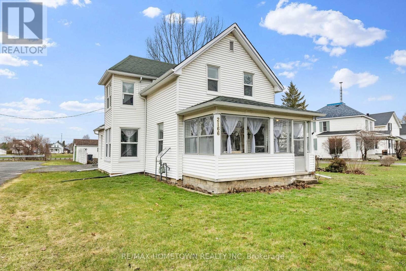 Property Photo: 2166 Dundas Street ON K0E 1E0