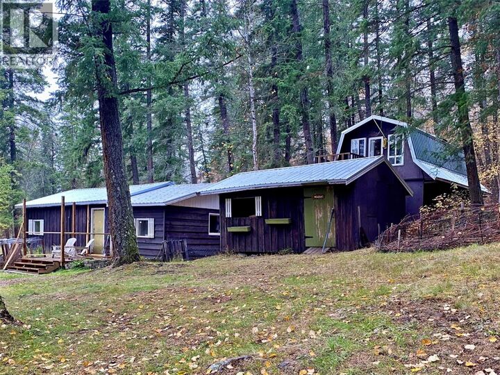 Property Photo: 541 24 Highway BC V0E 1C0
