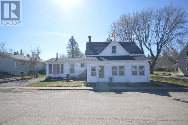 235 Renfrew Avenue West — photo 1