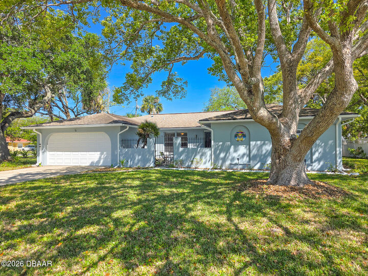 Property Photo:  5 Emerald Circle  FL 32174 
