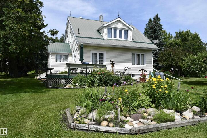 Property Photo: 49074 Rge Rd 241 AB T9E 2R8