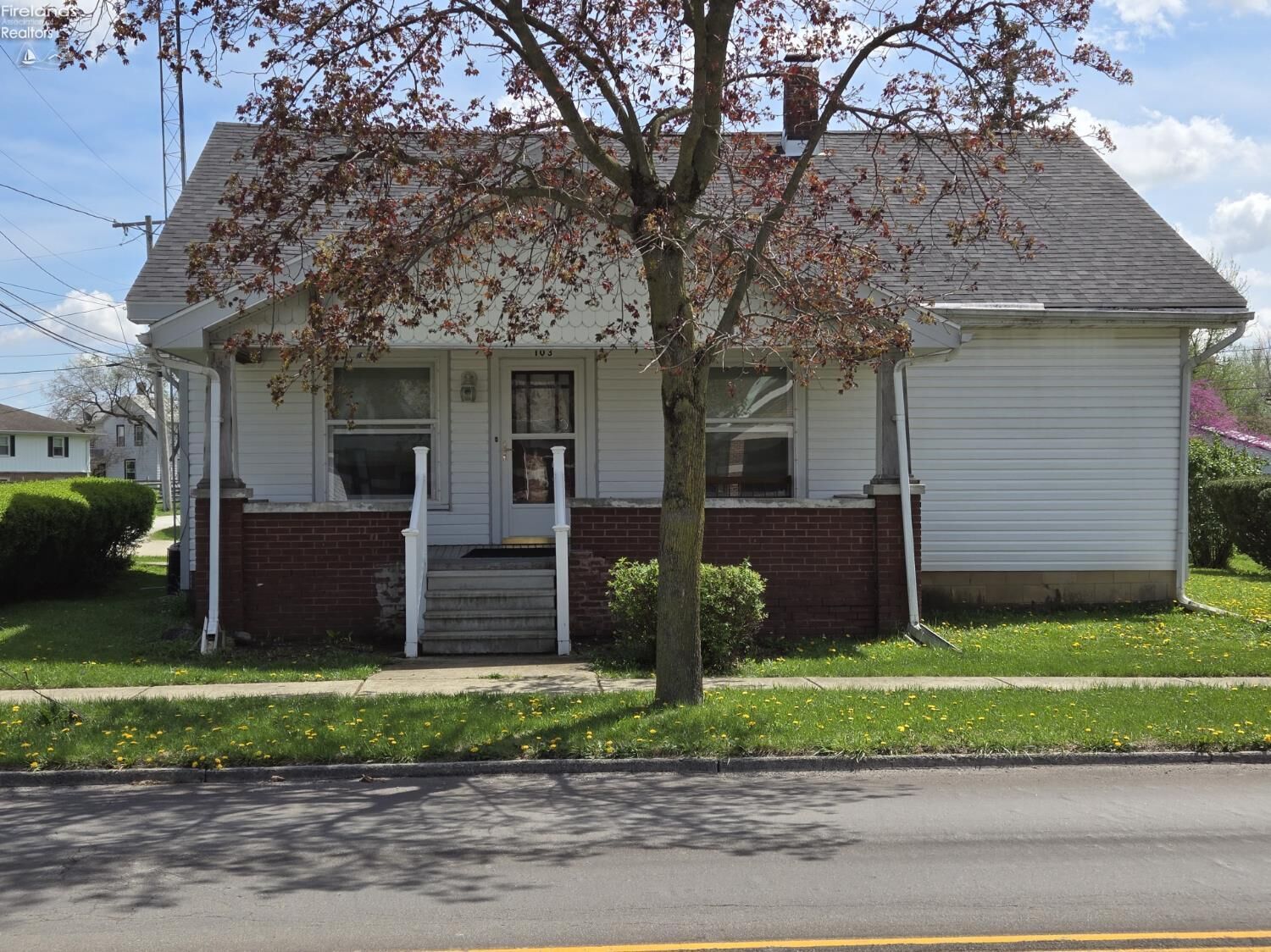 Property Photo:  103 E Fremont Street  OH 44804 