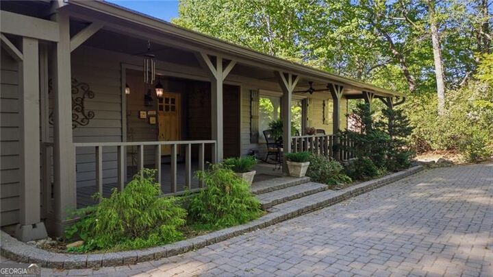 Property Photo:  204 Doe Run  GA 30571 