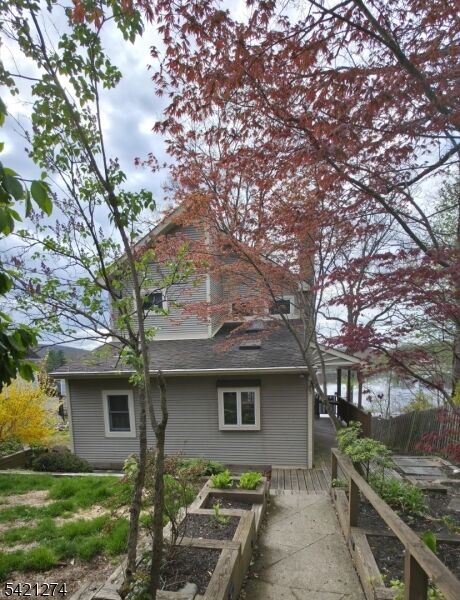 Property Photo:  95 Wildwood Rd  NJ 07438 
