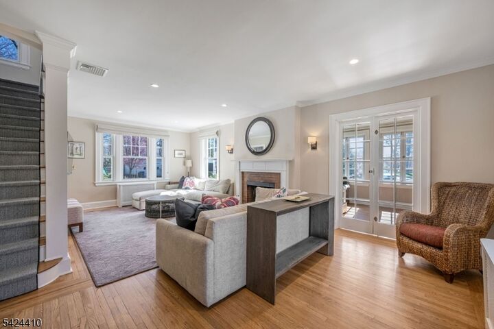 Property Photo:  20 Georgian Rd  NJ 07960 