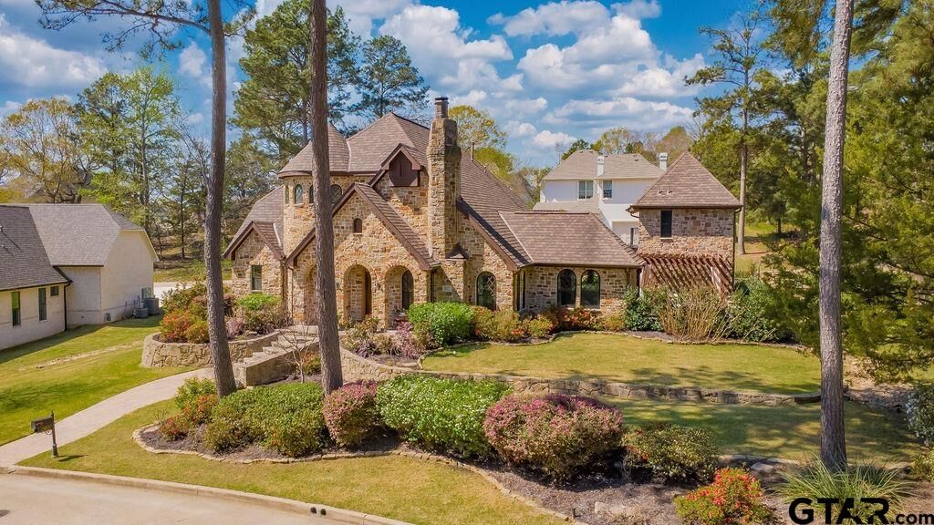 Property Photo:  2811 Stewart Way  TX 75709 