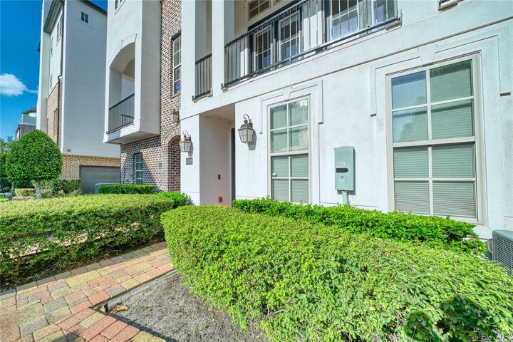 Property Photo: 2029 Fannin Station N TX 77045