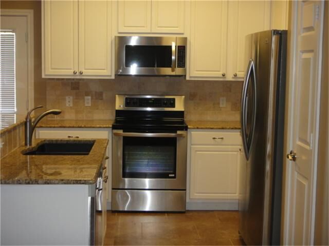 Property Photo: 25254 Finchgrove Lane TX 77494