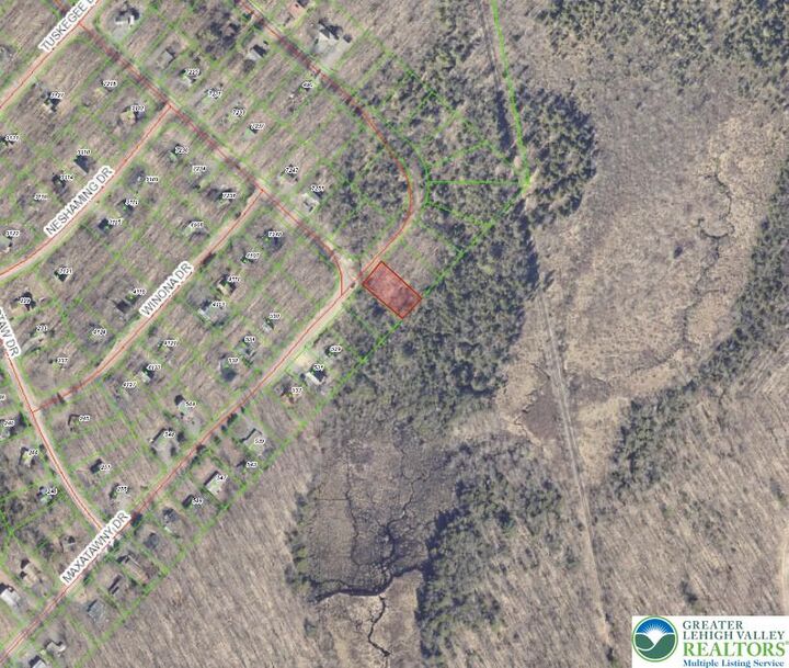 Property Photo:  537 Maxatawny Drive  PA 18347 