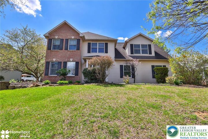 Property Photo:  1680 Deer Path Road  PA 18040 