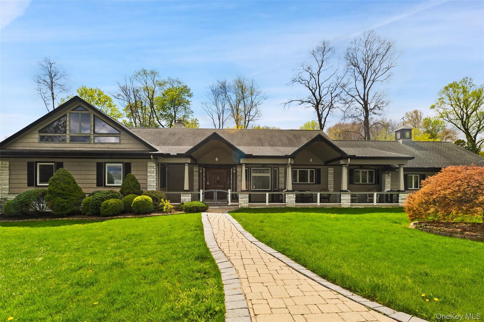 Property Photo:  6 Lilac Place  NY 10594 