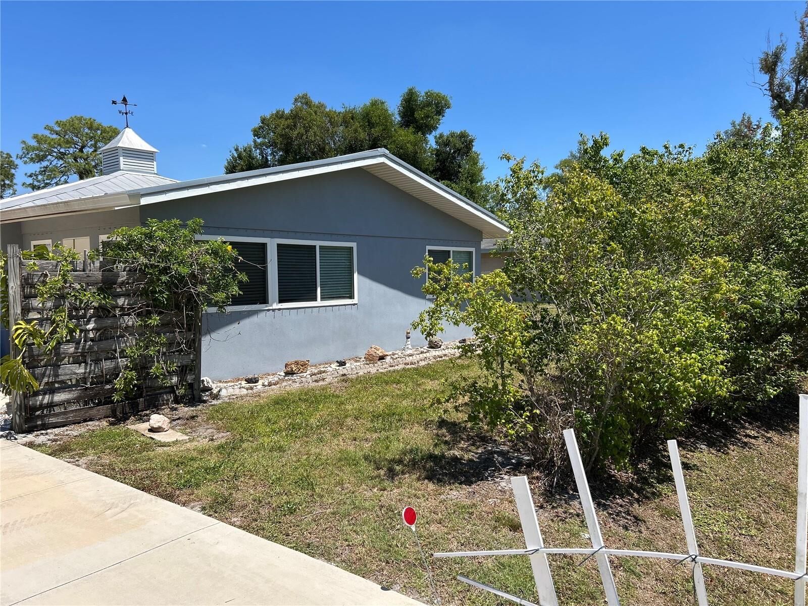 Property Photo:  5313 Kensington Street  FL 34232 