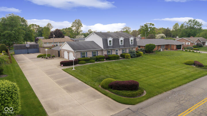 Property Photo:  425 Lasher Drive  IN 47274 