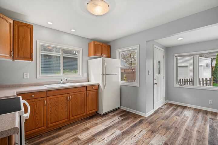 Property Photo:  527 N 114th St  WI 53226 