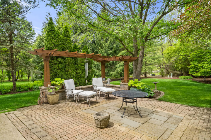 Property Photo: 617 Sheffield Circle IL 60554