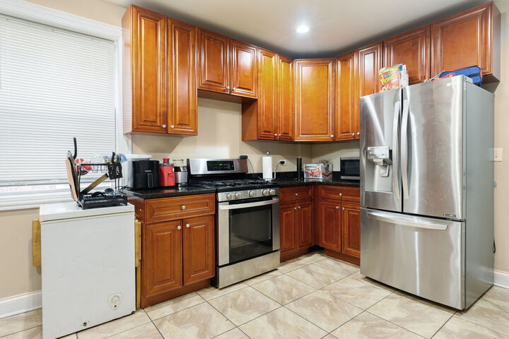 Property Photo:  11814 S Hale Avenue  IL 60643 
