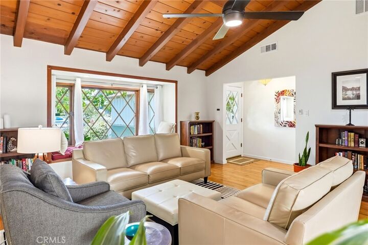 Property Photo:  11656 Margate Street  CA 91601 