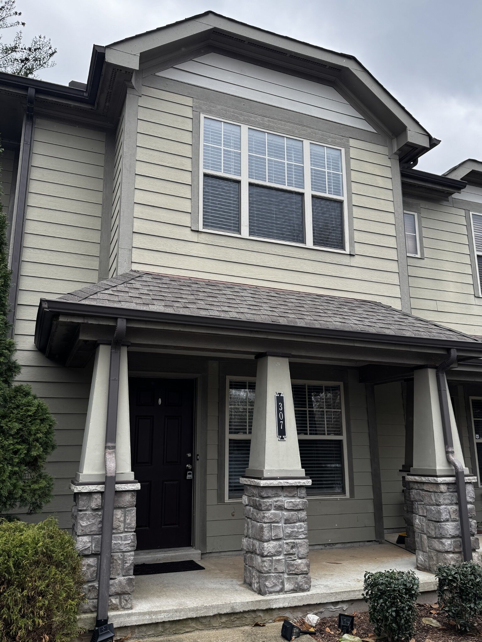 Property Photo: 105 4th Ave 307 TN 37130