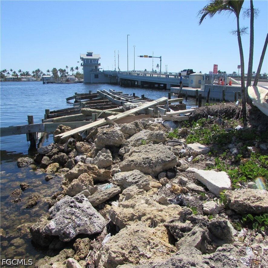 Property Photo:  4331 Pine Island Road NW  FL 33993 