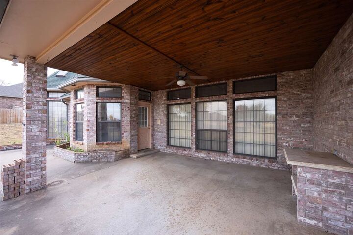 Property Photo:  2 Raintree  OK 74604 
